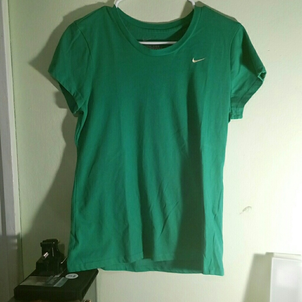 Nike dri fit t-shirt