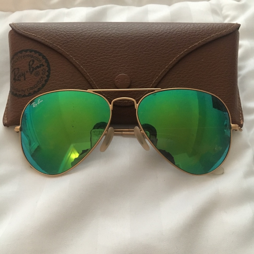 Green Mirrored Raybans