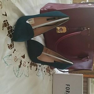 Forever 21 Enchanted Hunter Emerald  Green Pumps