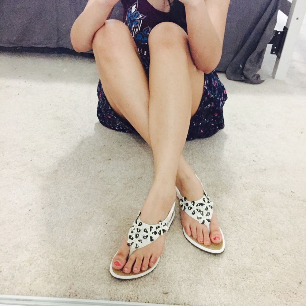 White Floral detailed Flats