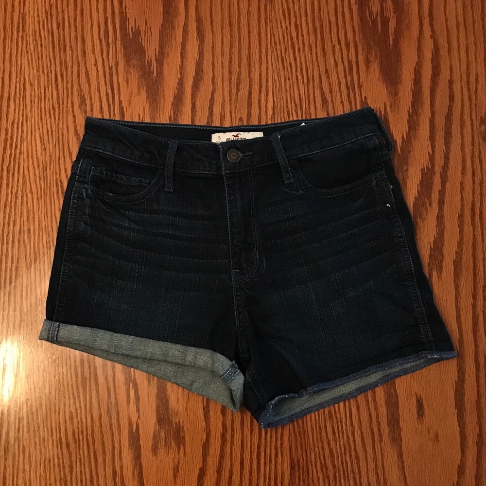 HOLLISTER HIGH-RISE SHORTS!
