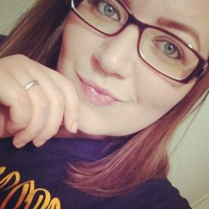 Meet your Posher, Mia