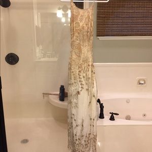 Size small Je' Matadi beaded prom/formal.