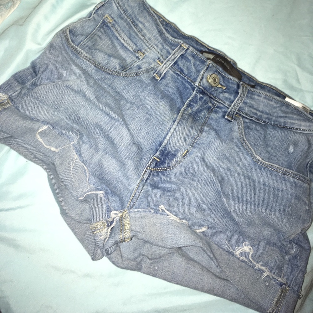 Levi daisy dukes