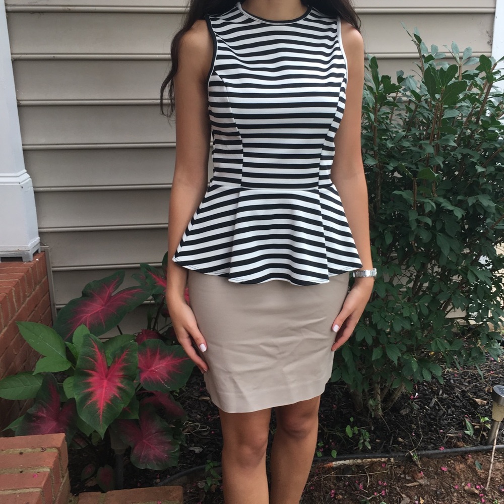 Banana Republic khaki skirt size 0p