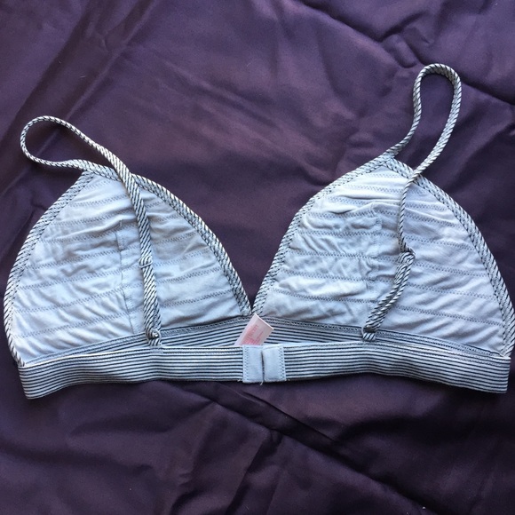 Victoria Secret Ruffle Bell Bralette - Picture 2 of 4