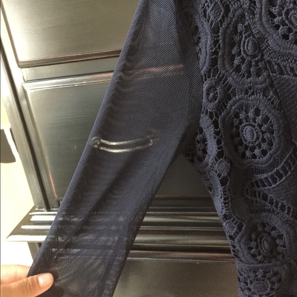 LACE BODYCON DRESS - Picture 4 of 8