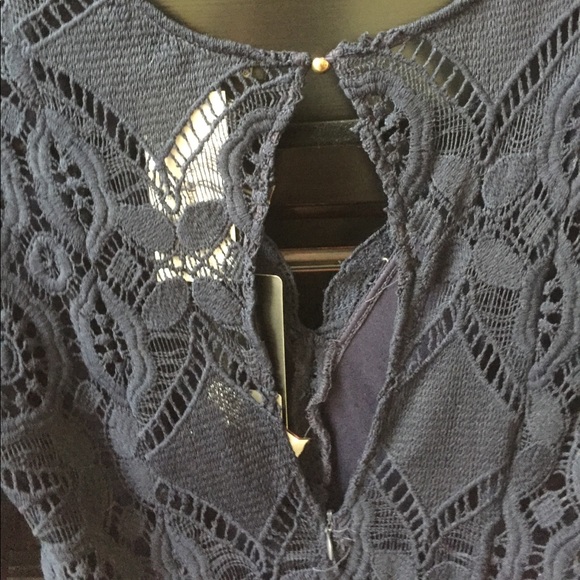 LACE BODYCON DRESS - Picture 5 of 8