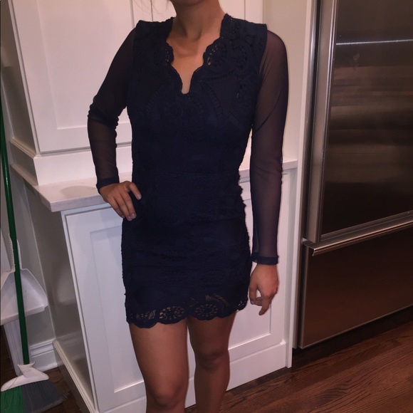 LACE BODYCON DRESS - Picture 1 of 8