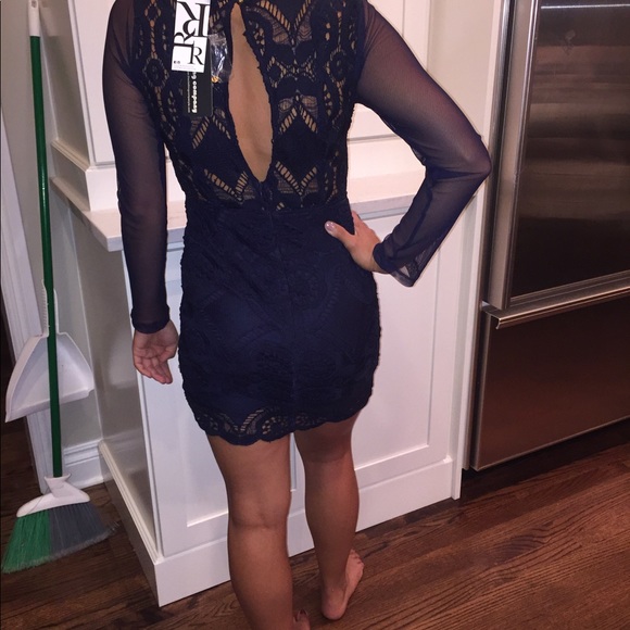 LACE BODYCON DRESS - Picture 7 of 8