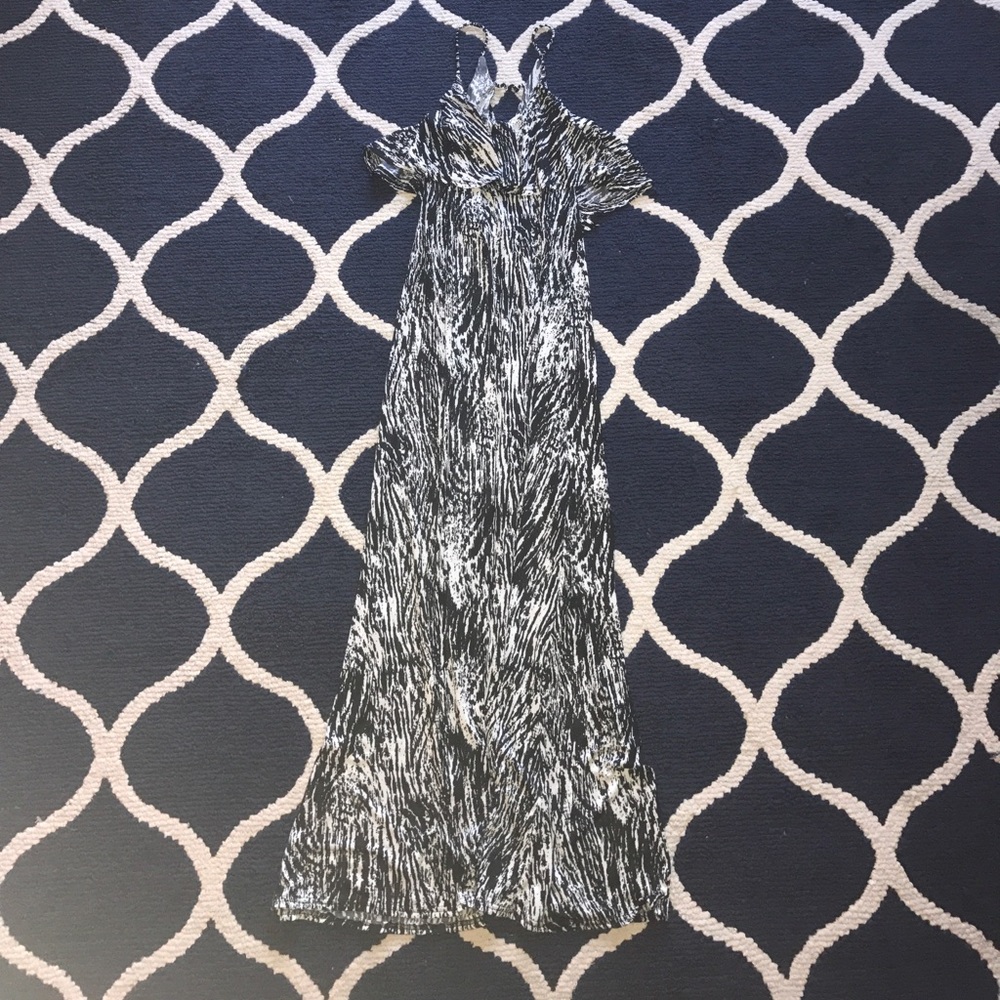 NWT Black and white super soft maxi dress