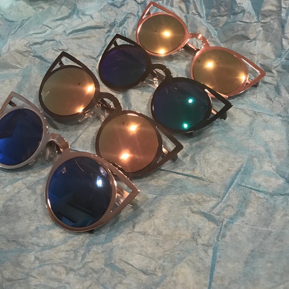 😎 Mirrored sunnies - Picture 3 of 3