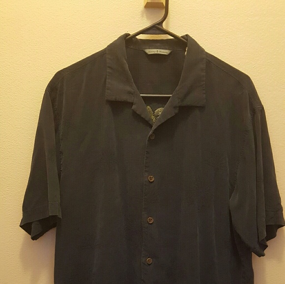 Tommy Bahama Shirt w/Guitar Embrodery - Picture 1 of 2