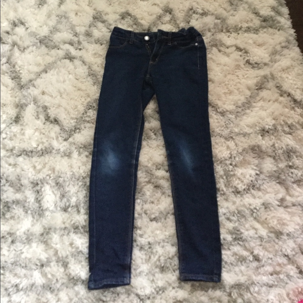 I am selling super skinny jeans.