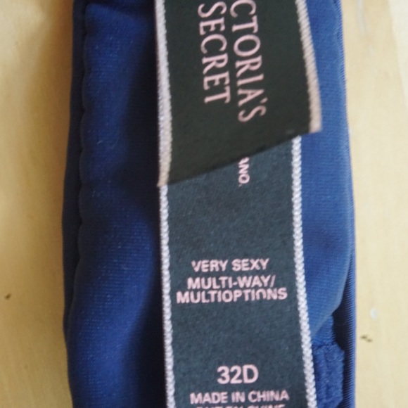 Strapless semi push up Victoria secret bra🌸 - Picture 4 of 4