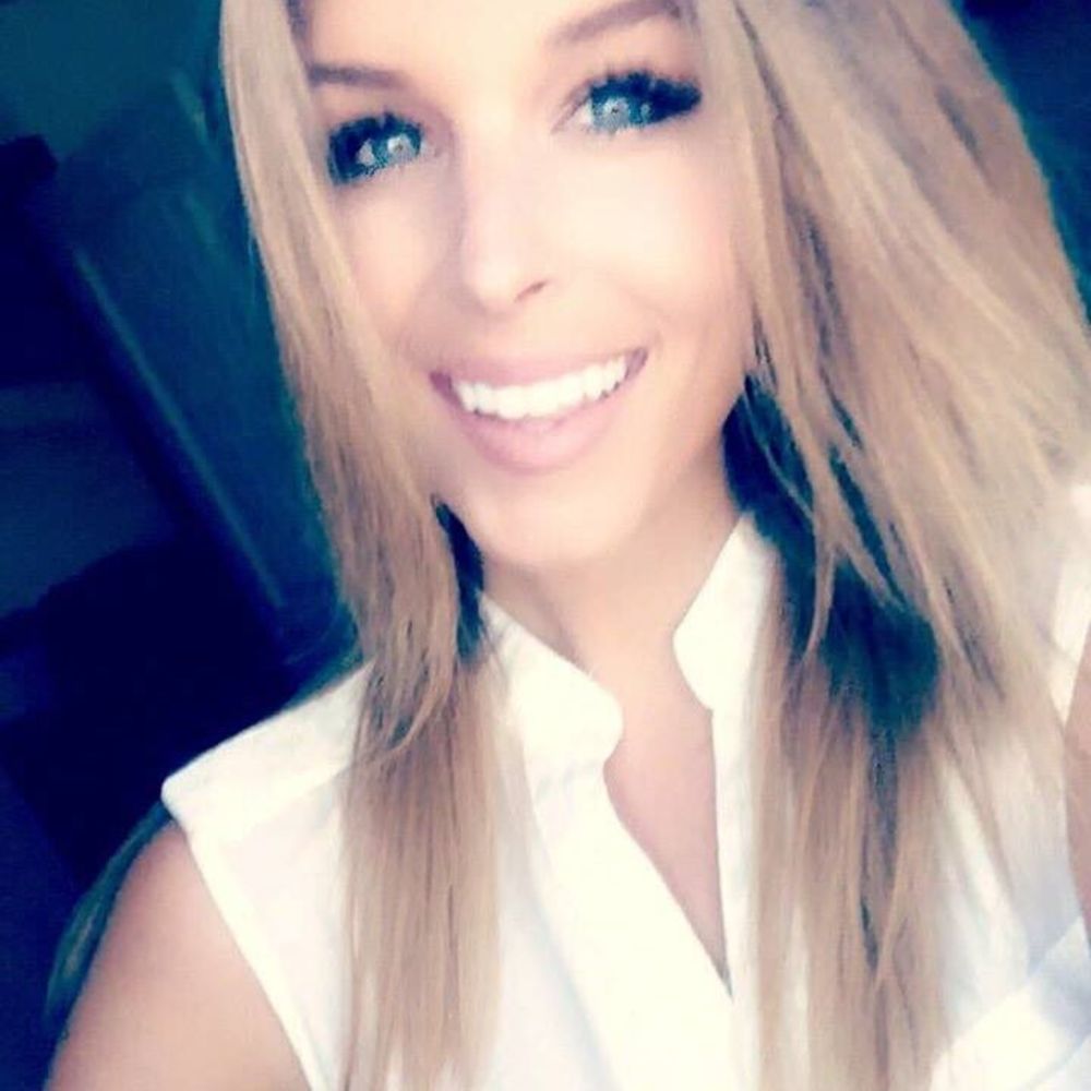 Meet your Posher, Brooke