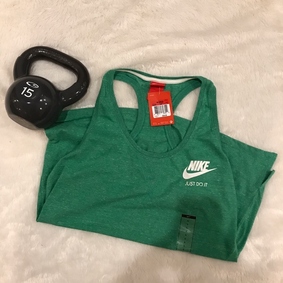 Nike Tops - NWT Nike green tank