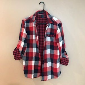 Plaid checkered navy red white top