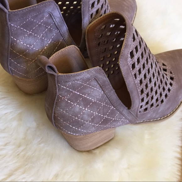 Mi.iM Lavender Ankle Booties - Picture 7 of 8