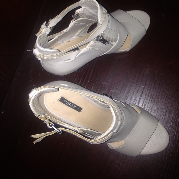 High heels - Picture 2 of 4