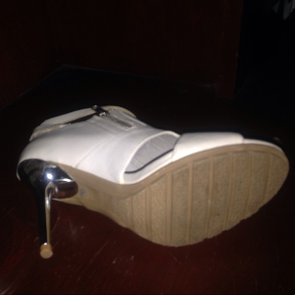 High heels - Picture 4 of 4