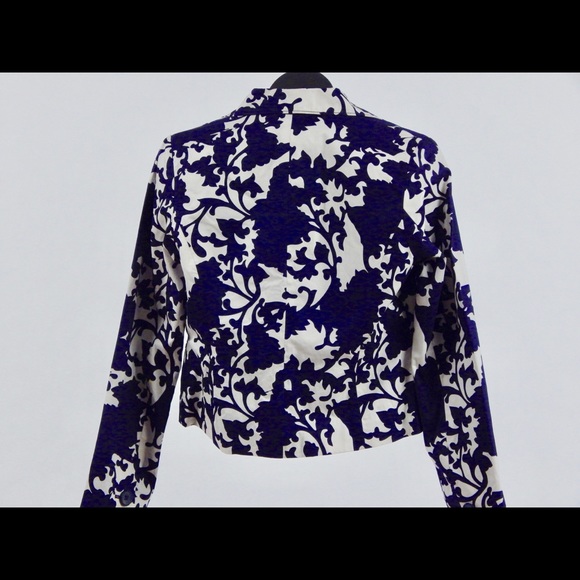 OLD NAVY Cropped Two Button Jacket  M - Picture 2 of 7