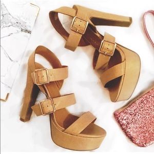 Lauren Conrad Nude Platform Wedges! Size 7; GUC!