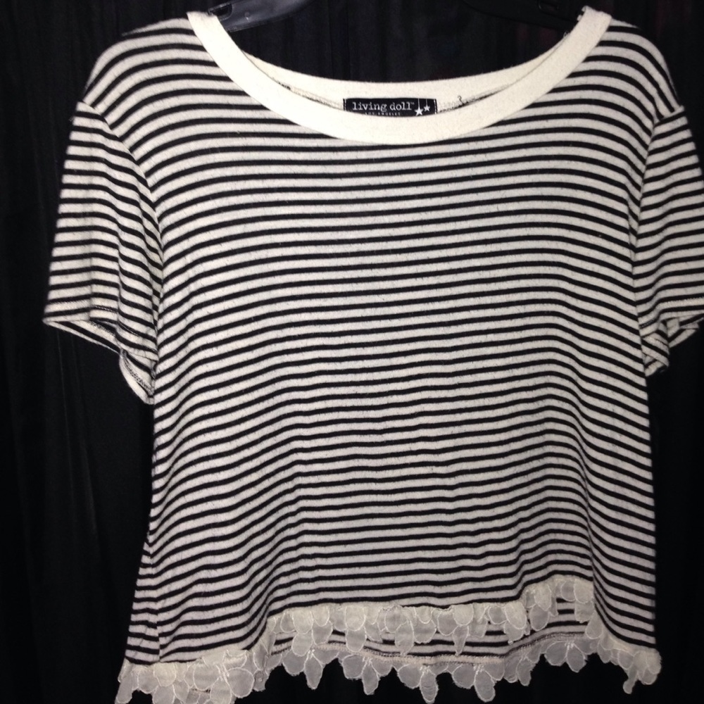 Black/Cream crop top with flower detailing