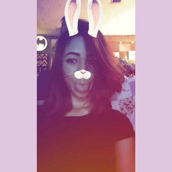 Meet your Posher, Aubrie - Picture 1 of 1