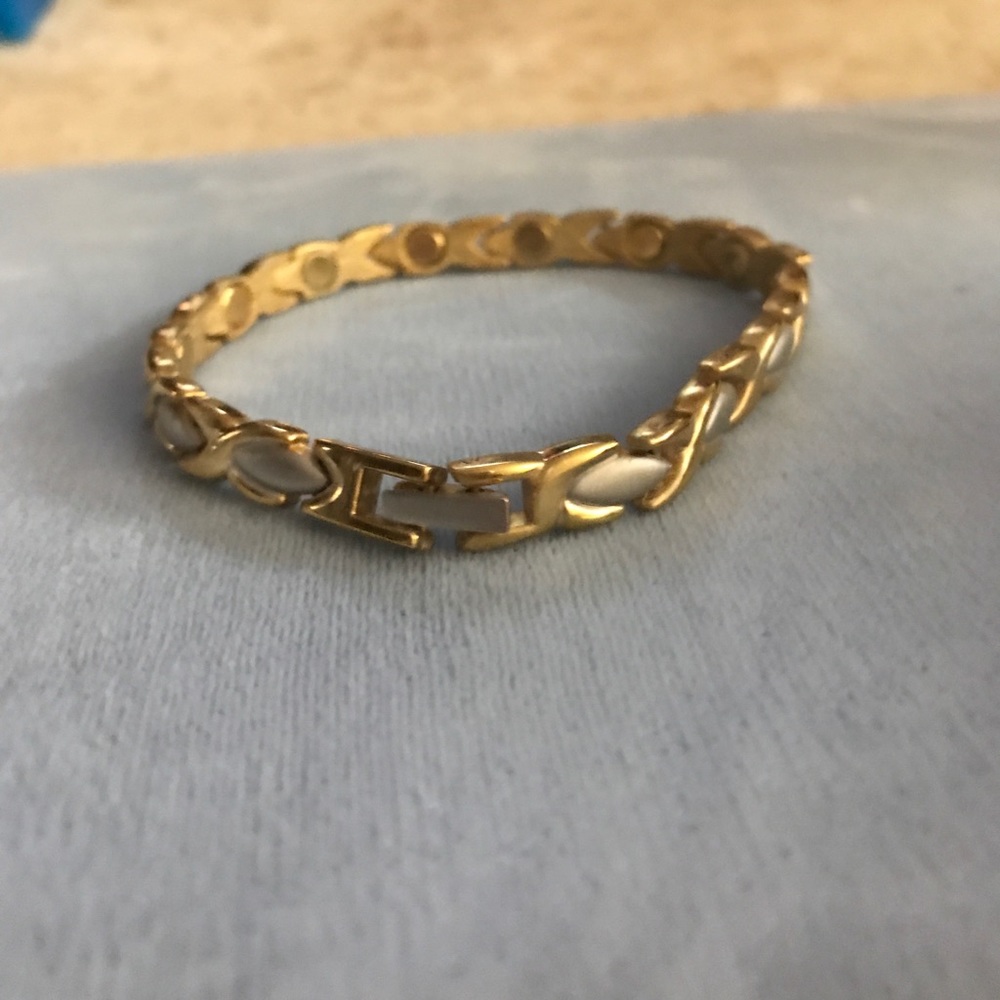 Two Tone 8" link bracelet