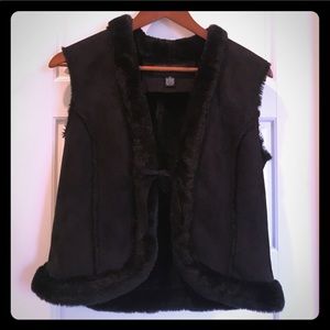 Cute black Faux Shearling Fur Vest