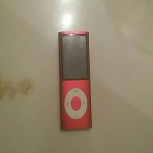 8gb IPod in red