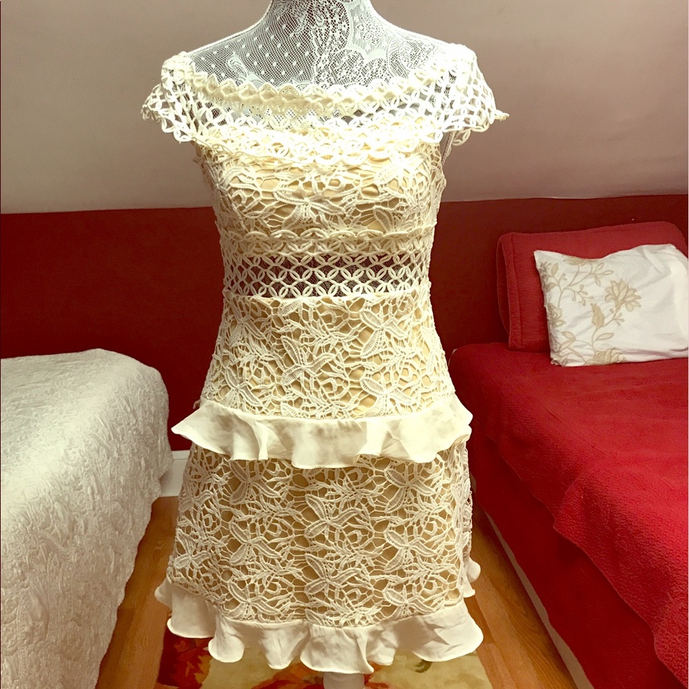Gorgeous rare find lace/crochet dress