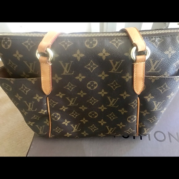 ‼️SOLD‼️Authentic LV Totally PM - Picture 2 of 8