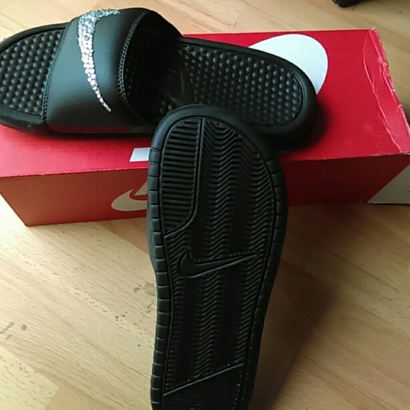 Nike slipper - Picture 2 of 3