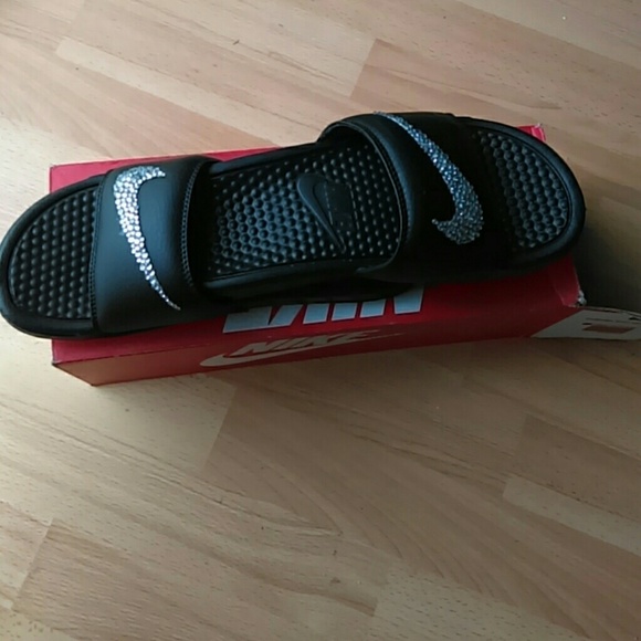 Nike slipper - Picture 3 of 3