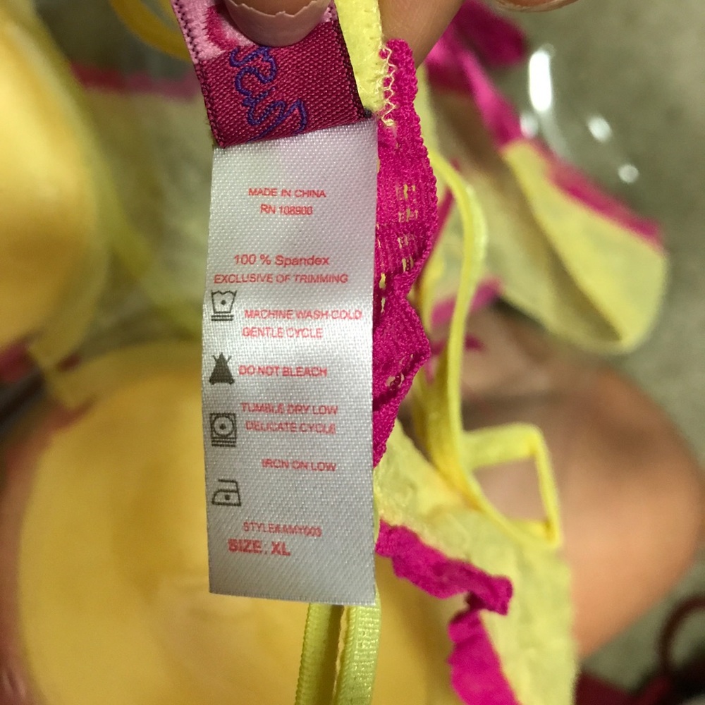 Yellow and pink one-piece lingerie - Picture 6 of 8