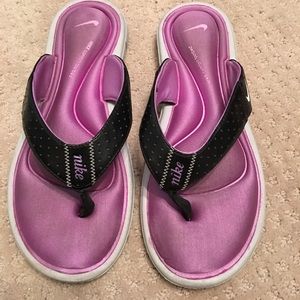 Nike flip flops