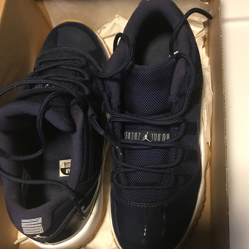 Air Jordan 11 retro low bg