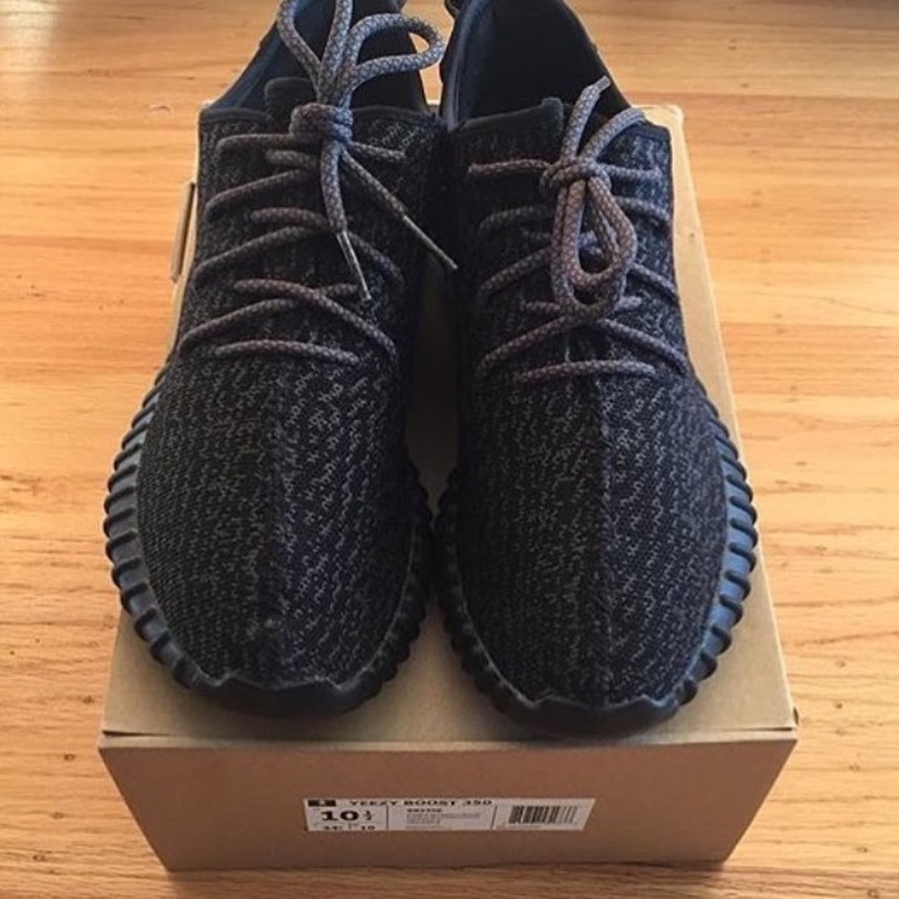 Pirate black yeezyz