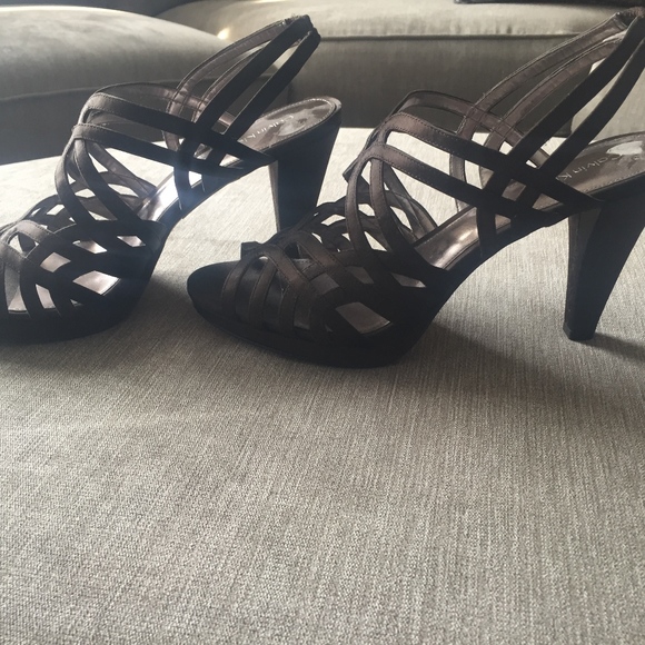 NEW Calvin Klein Kimberly Sandals - Picture 4 of 8
