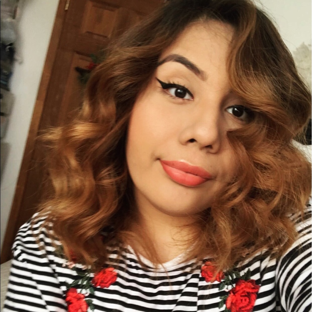 Meet your Posher, Corina