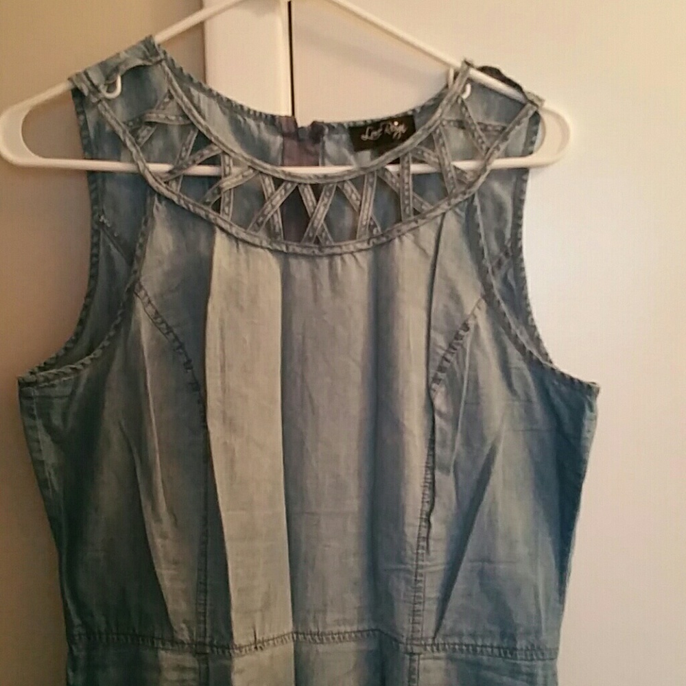 Chambray Dress - Picture 2 of 4