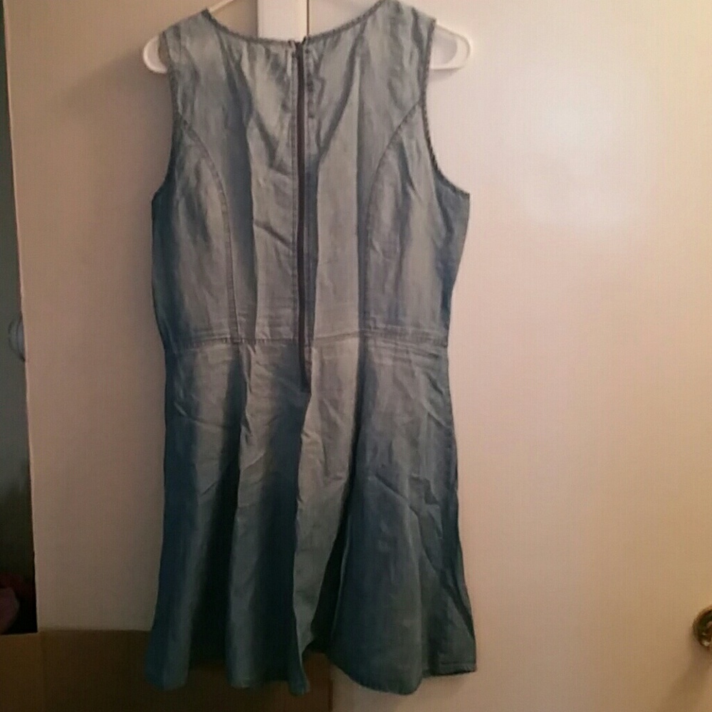 Chambray Dress - Picture 4 of 4
