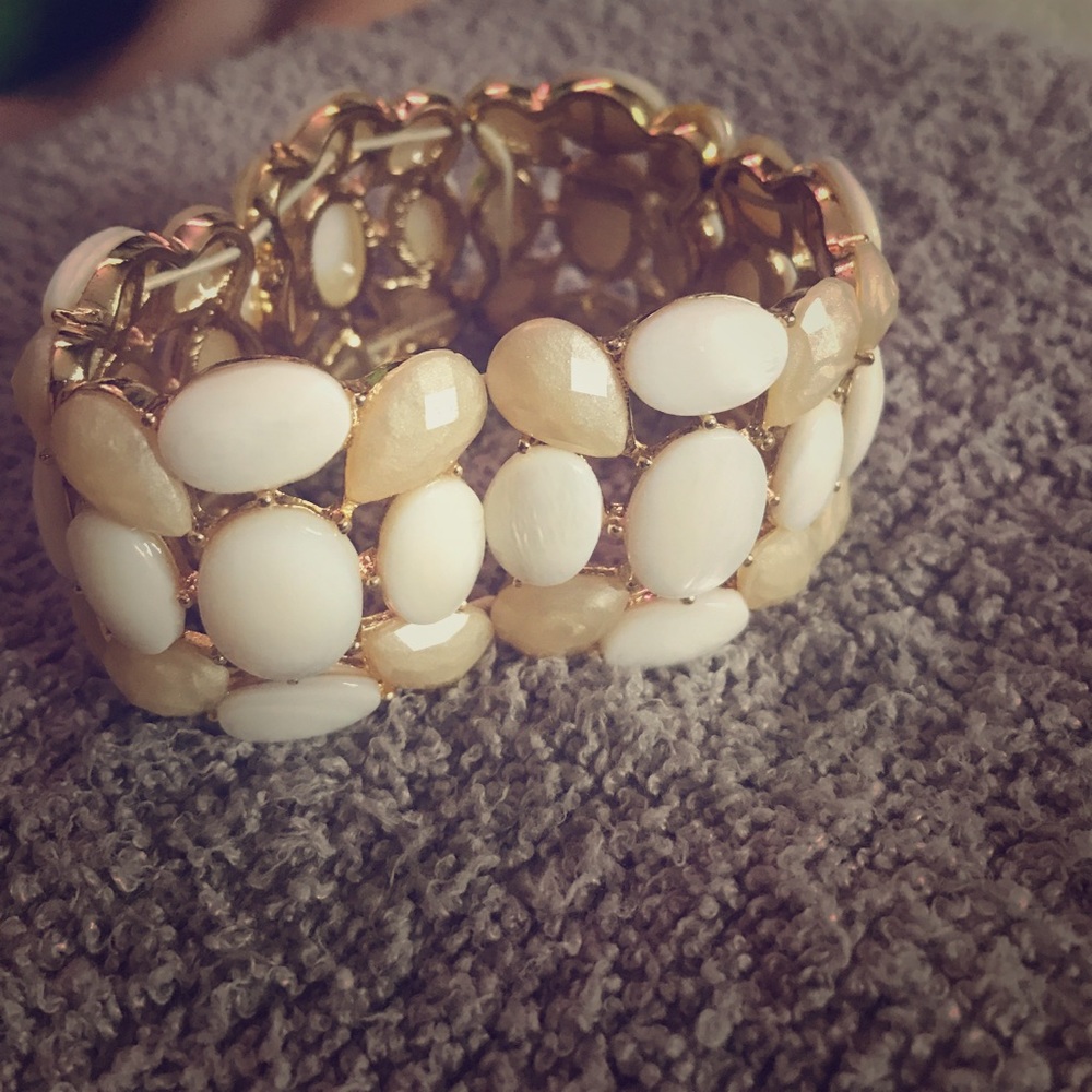 🎀 Monet Stretch Fashion Bracelet 🎀
