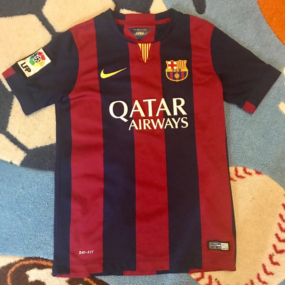 ❌SOLD❌⚽️ Barcelona Messi Jersey boy Medium 🔥⚽️