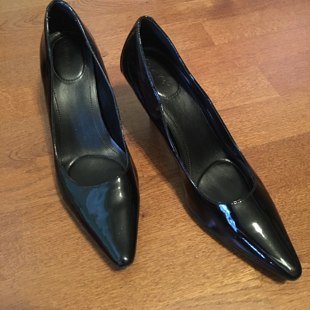 Black Calvin Klein pumps/ heels