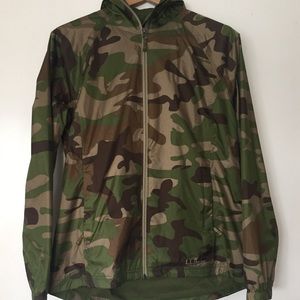 L.L. Bean Camo Windbreaker S