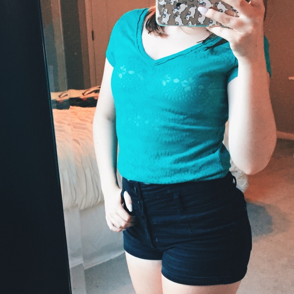 Cute aqua blue V neck t-shirt Aeropostale