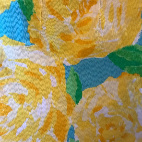 Lilly Pulitzer three inch shorts - Picture 3 of 5